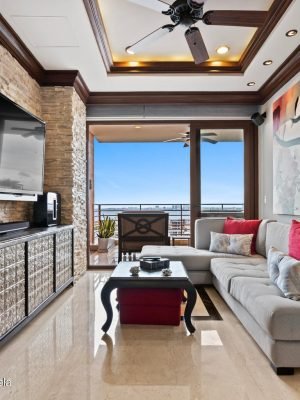 20241012003339593798000000-o