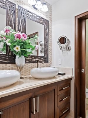 20241012003346945329000000-o